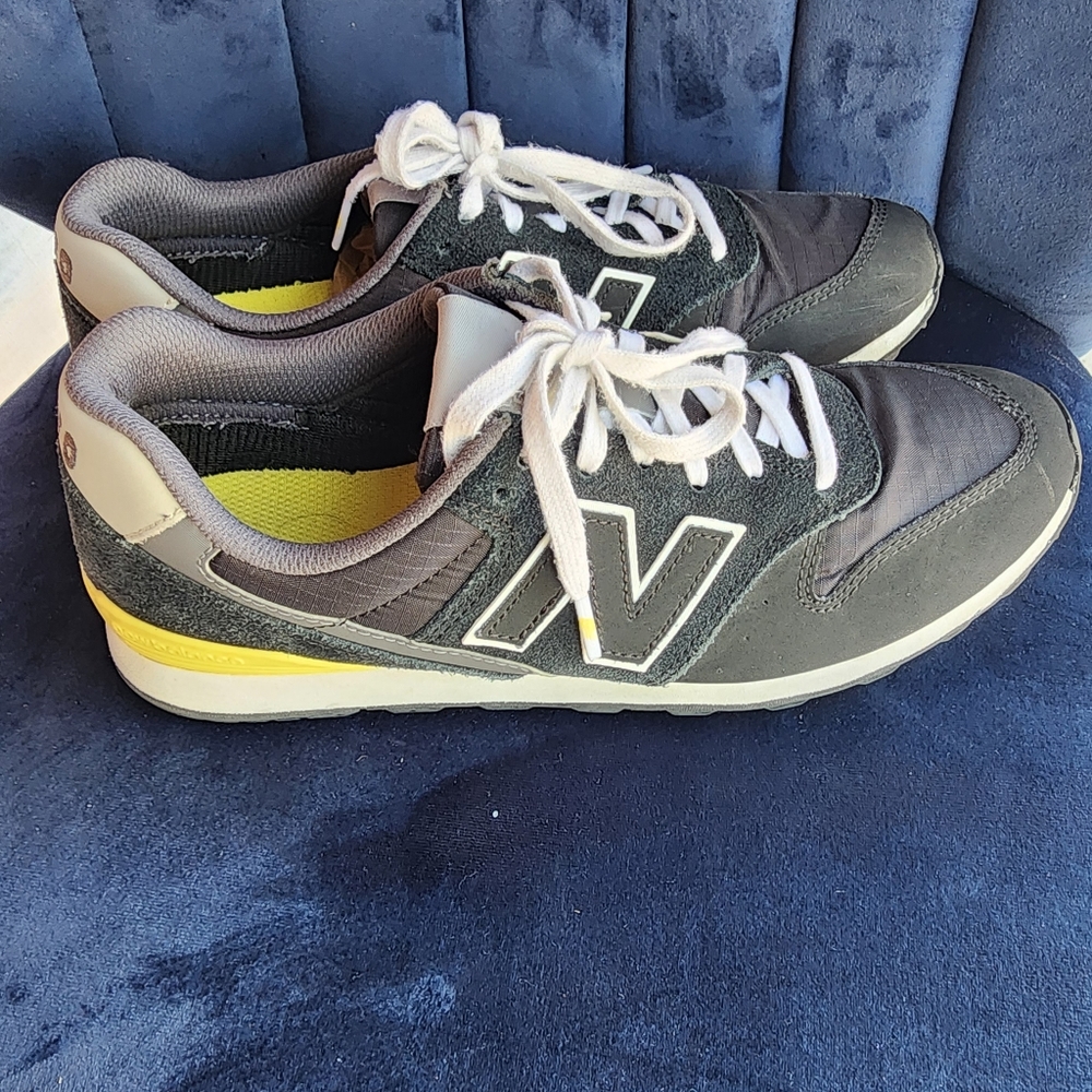 New balance figs 996 sz 11 woman
